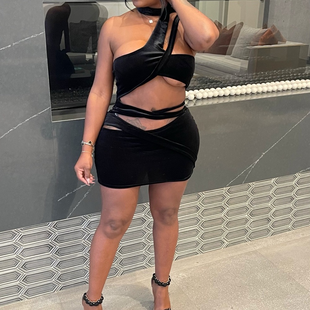 Elegant Black Cut-Out Dress